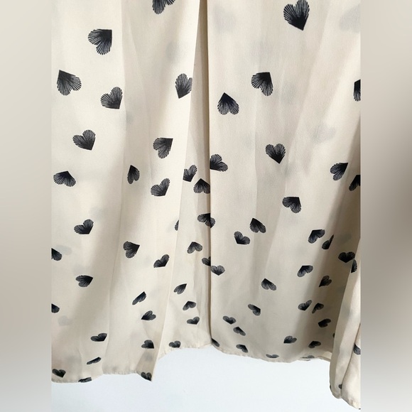 Sleeveless Blouse with Hearts Size Small - Picture 4 of 5